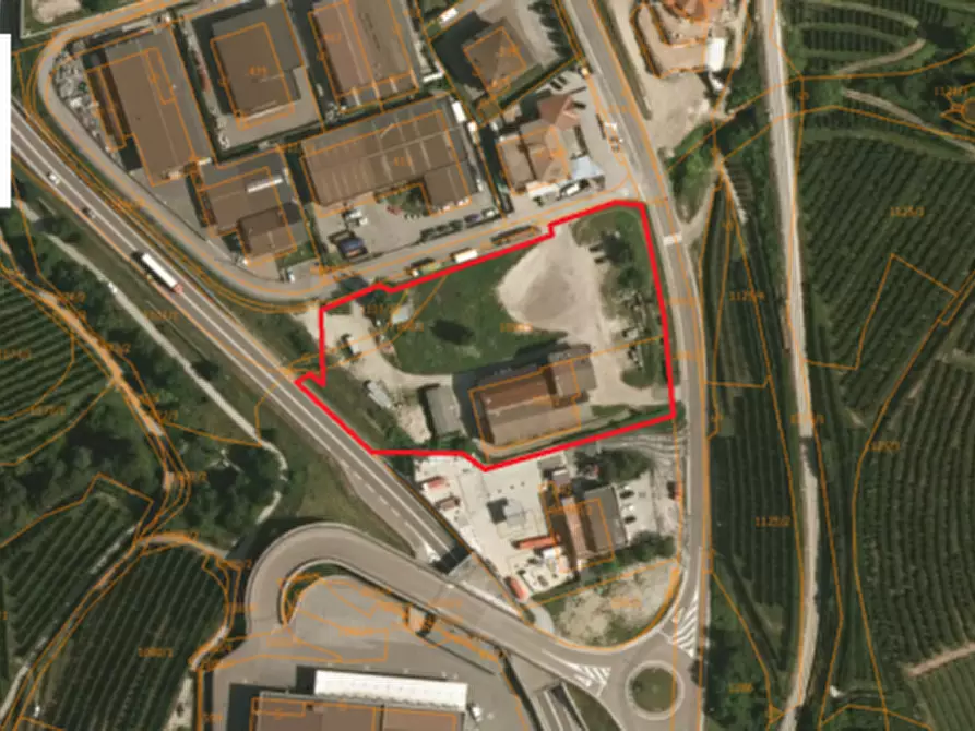 Immagine 15 di Capannone industriale in vendita  in Via Roma a Predaia