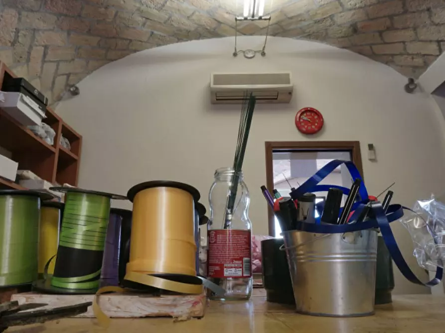 Immagine 30 di Negozio in vendita  in Via Colorno, 99 a Parma