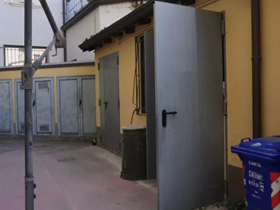 Immagine 33 di Negozio in vendita  in Via Colorno, 99 a Parma