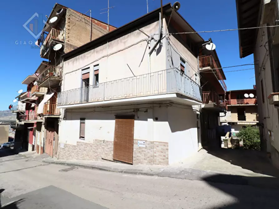 Immagine 7 di Appartamento in vendita  in via Penninello n.32 a Palagonia