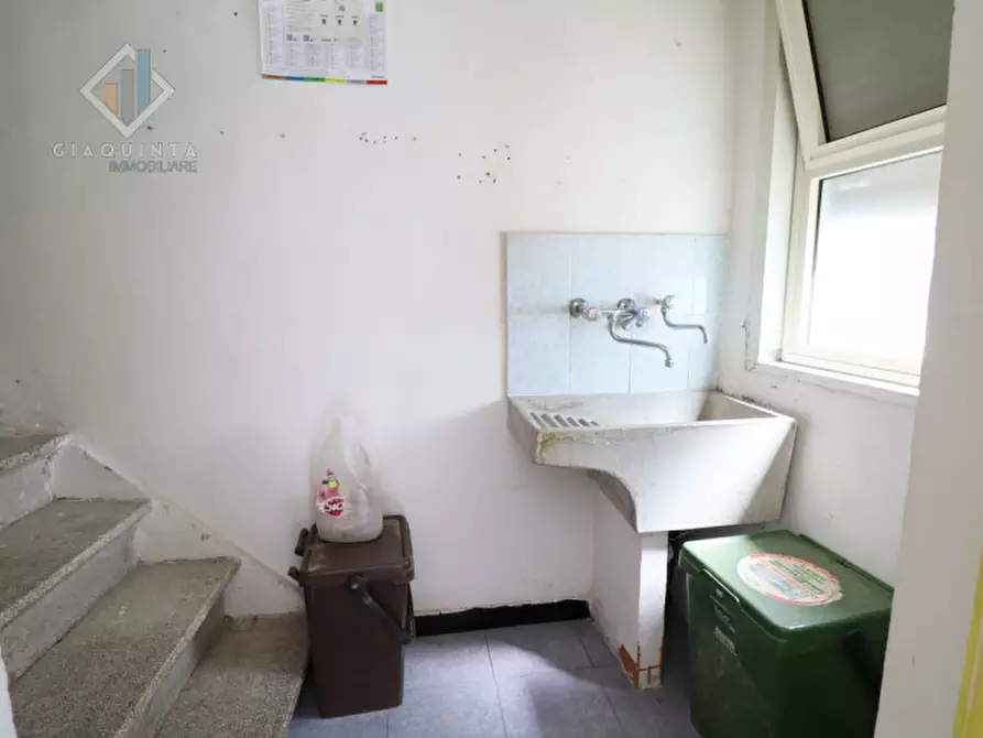 Immagine 9 di Appartamento in vendita  in via Penninello n.32 a Palagonia