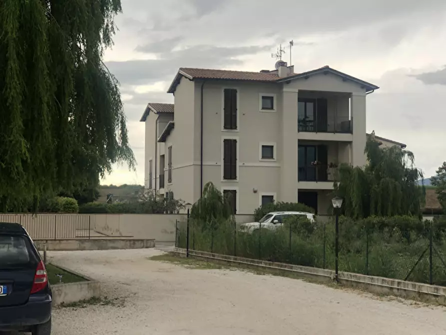 Immagine 1 di Appartamento in vendita  in Via Perticani a Foligno