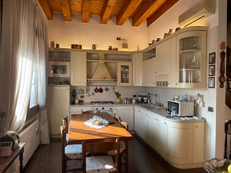 Immagine 2 di Appartamento in vendita  a Montegrotto Terme