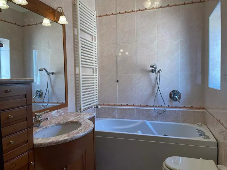 Immagine 12 di Appartamento in vendita  a Montegrotto Terme