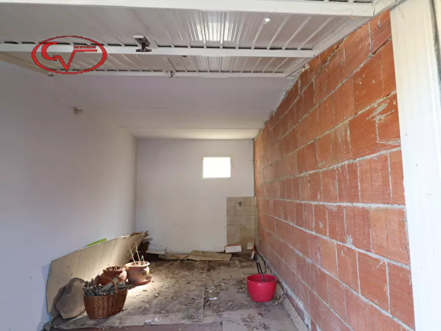 Immagine 41 di Villetta a schiera in vendita  a Bucine