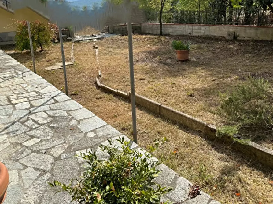 Immagine 44 di Villetta a schiera in vendita  a Bucine