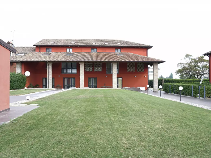 Immagine 1 di Casa bifamiliare in vendita  in Via frara, 26 a Parma
