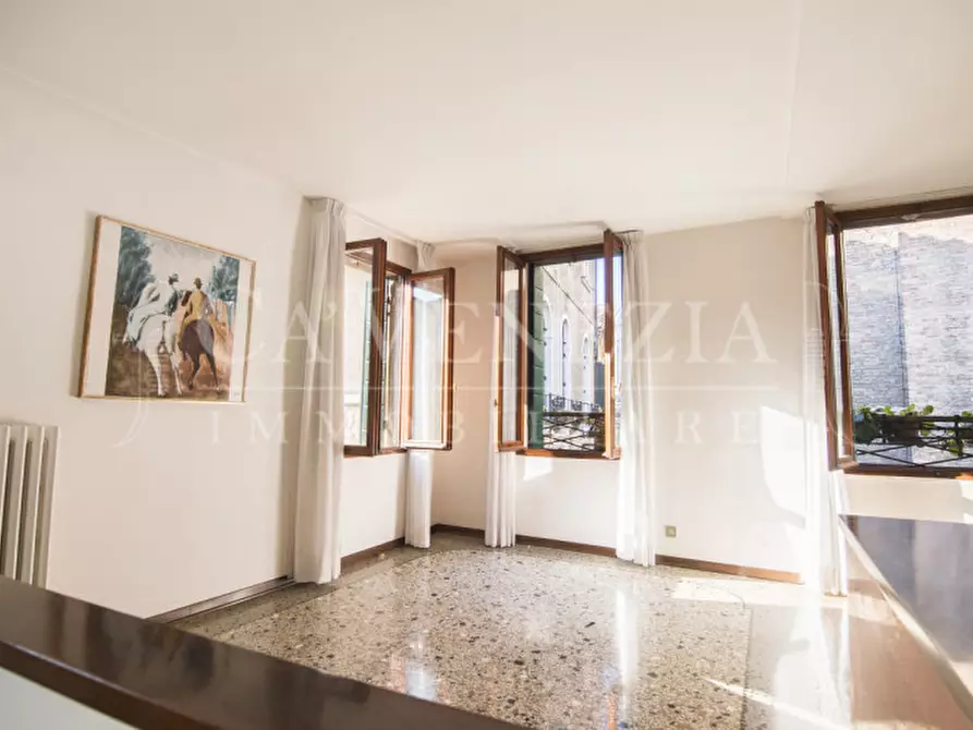 Immagine 5 di Appartamento in vendita  a Venezia