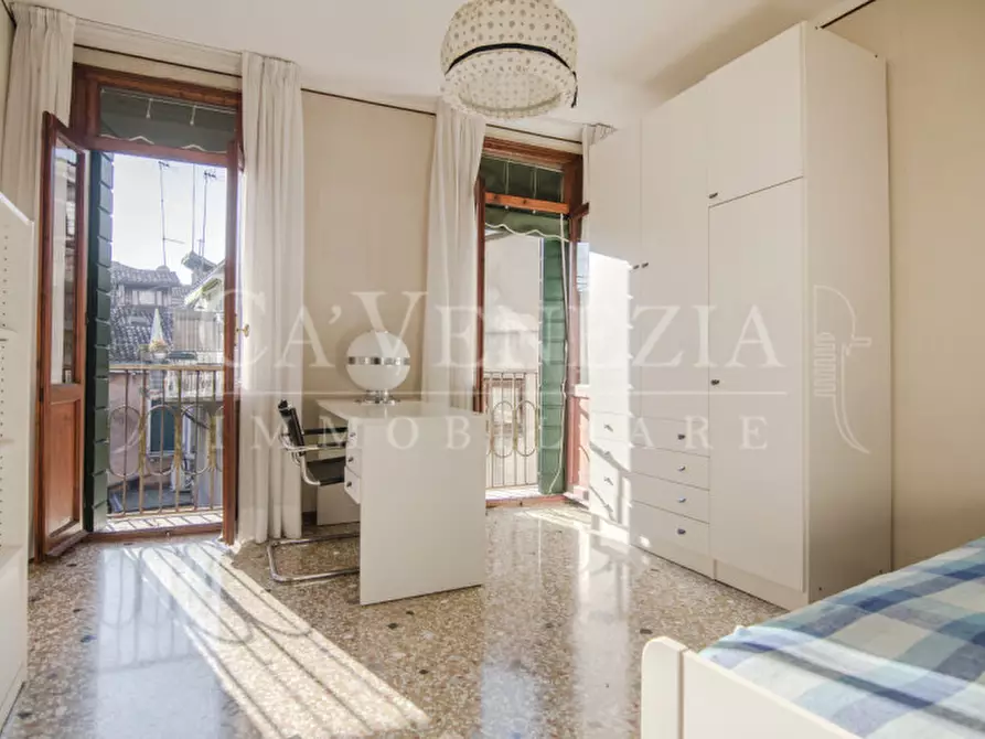 Immagine 7 di Appartamento in vendita  a Venezia