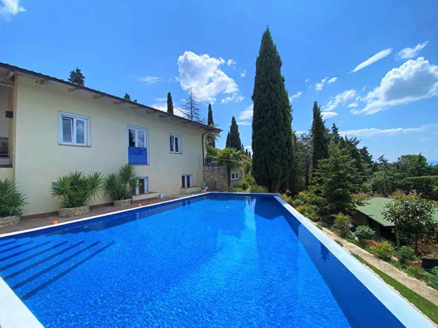Immagine 1 di Villa in vendita  a Corciano