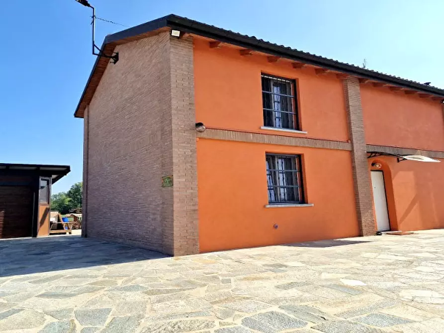 Immagine 3 di Villa in vendita  in Chero a Carpaneto Piacentino