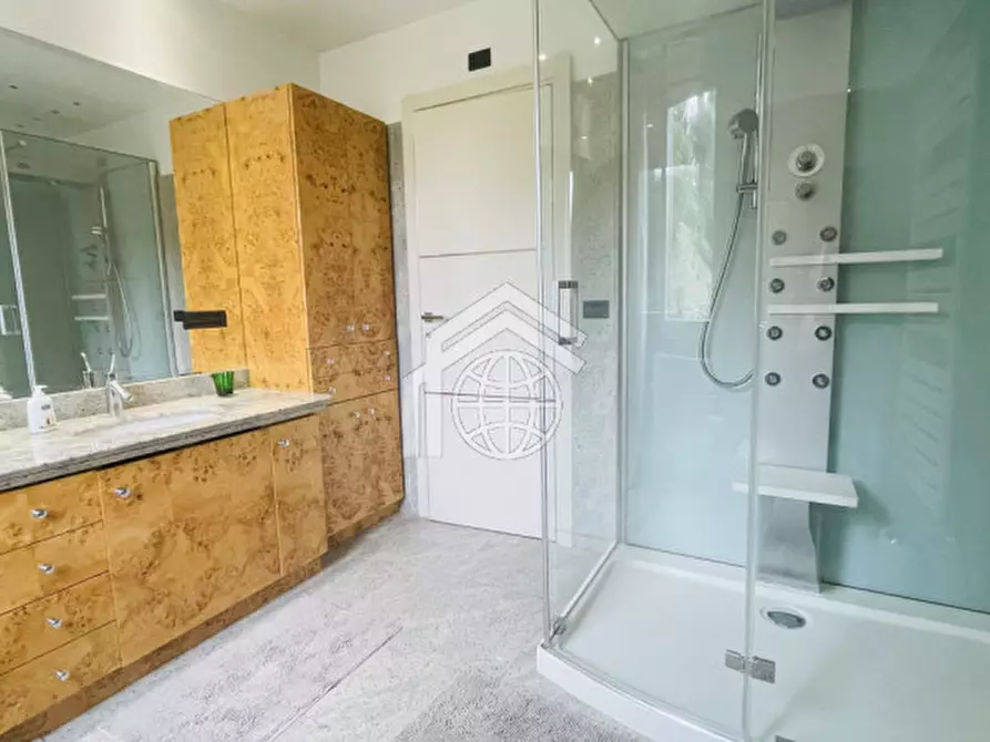 Immagine 10 di Appartamento in affitto  in Via Brusada a Gardone Riviera