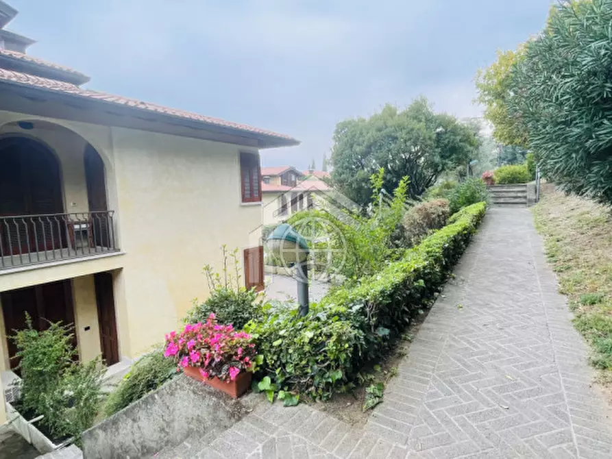 Immagine 13 di Appartamento in affitto  in Via Brusada a Gardone Riviera