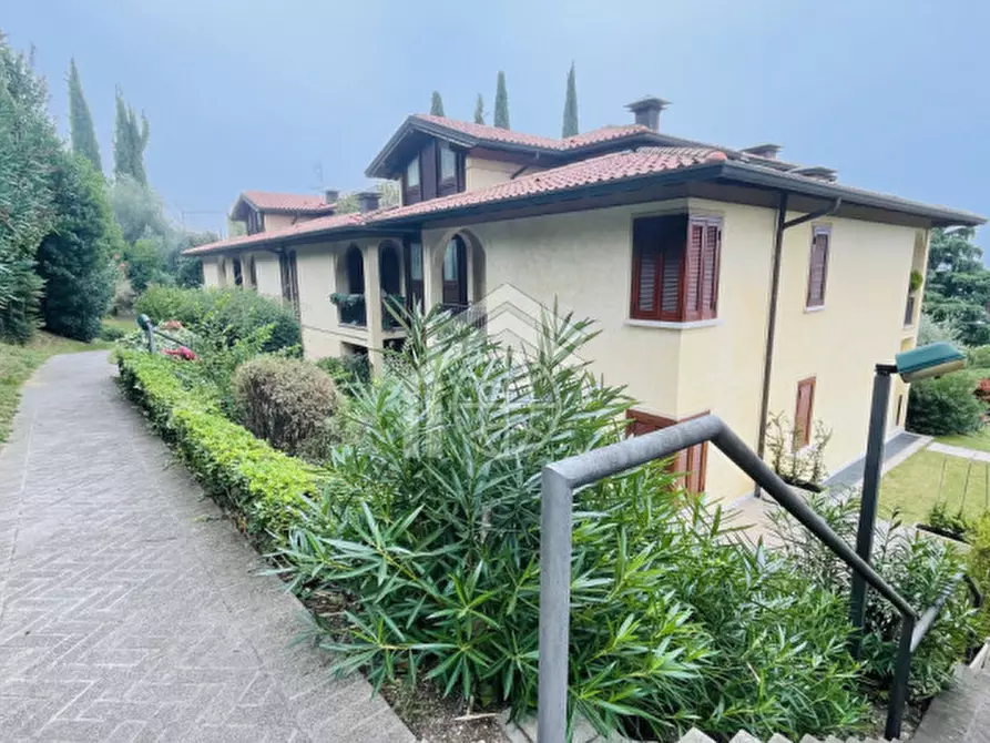 Immagine 14 di Appartamento in affitto  in Via Brusada a Gardone Riviera