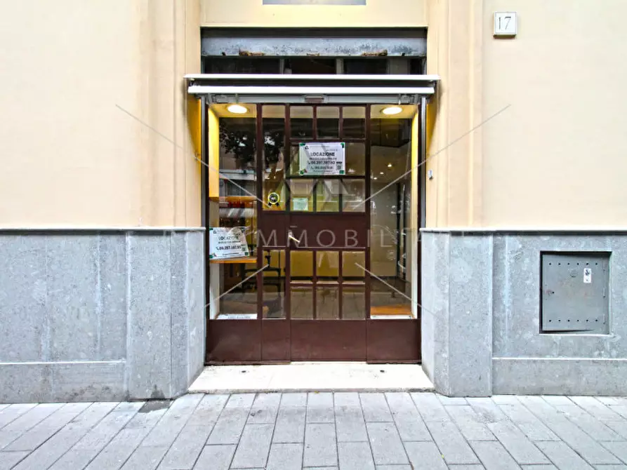 Immagine 1 di Negozio in affitto  in Via Monte Zebio a Roma