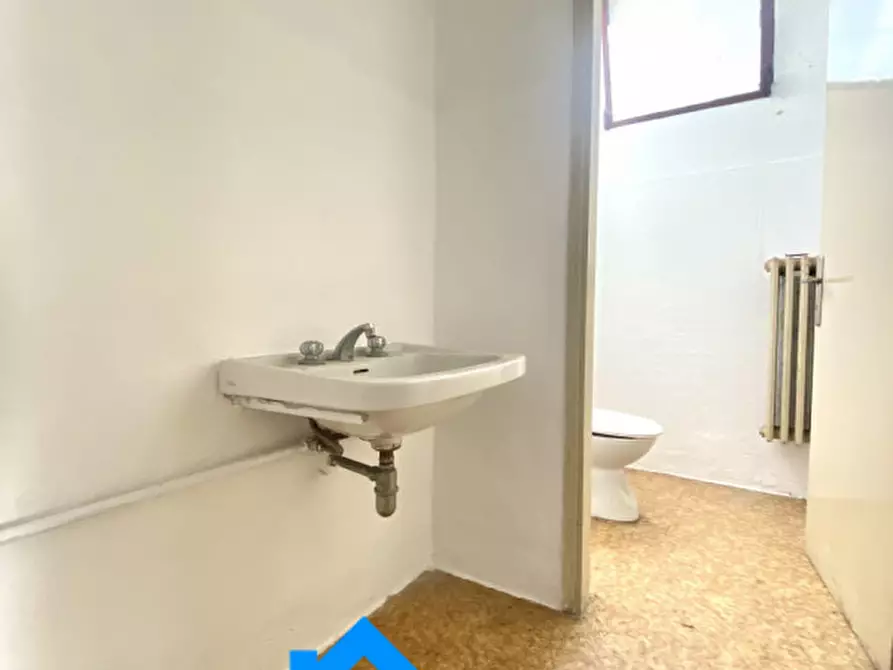 Immagine 11 di Negozio in vendita  in Via San Zeno 15D a Treviso