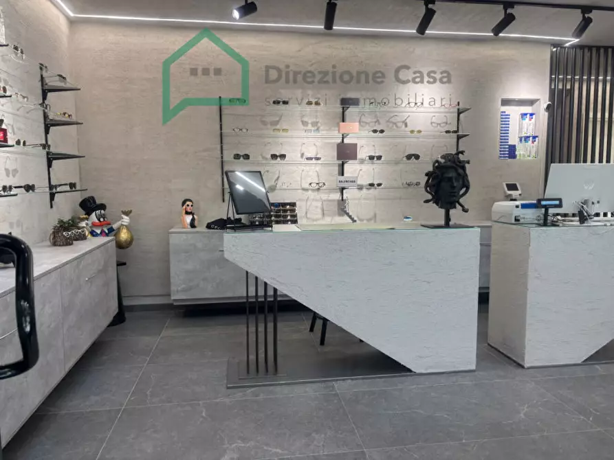 Immagine 7 di Negozio in vendita  in Centro Direzionale E/7 a Napoli