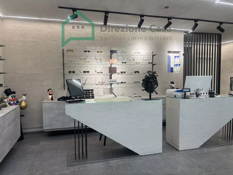 Immagine 8 di Negozio in vendita  in Centro Direzionale E/7 a Napoli