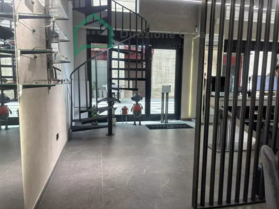 Immagine 13 di Negozio in vendita  in Centro Direzionale E/7 a Napoli