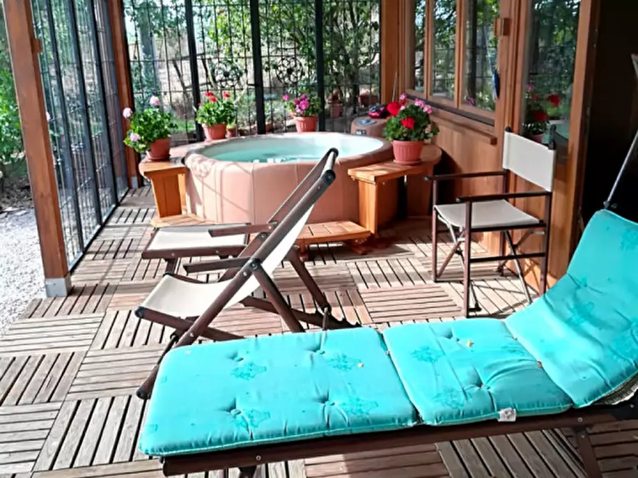 Immagine 48 di Villa in vendita  a Passignano Sul Trasimeno