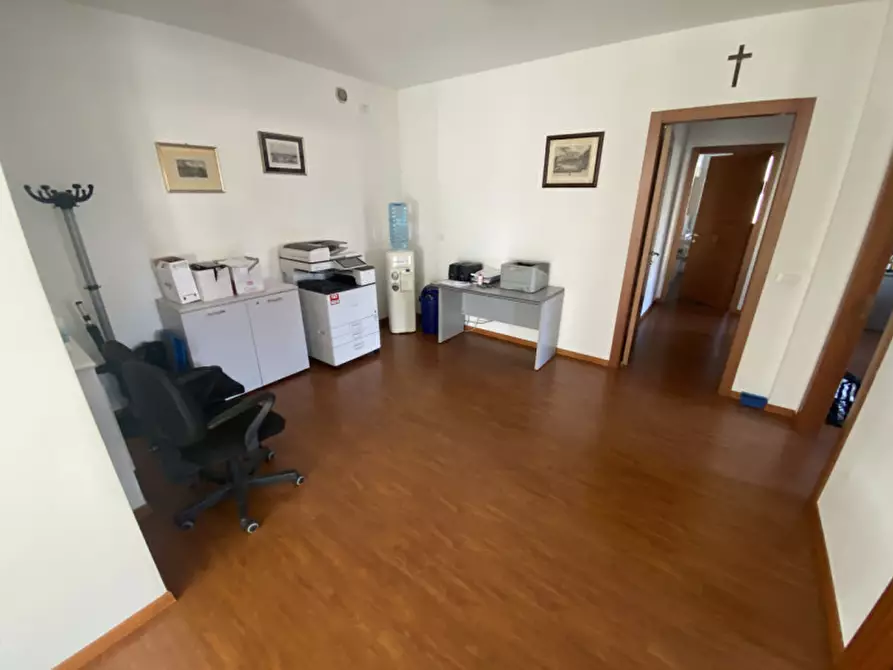 Immagine 7 di Ufficio in vendita  a Padova
