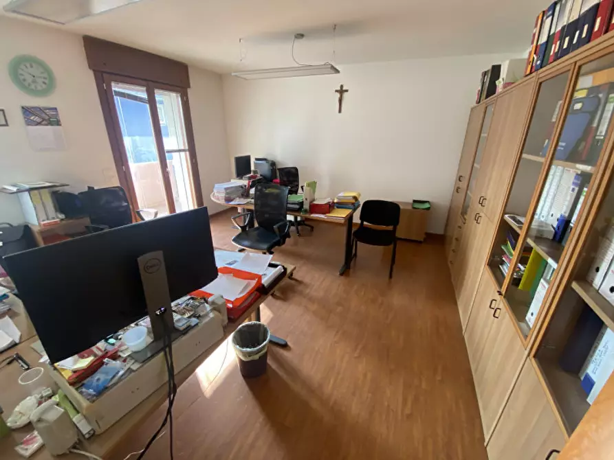 Immagine 11 di Ufficio in vendita  a Padova