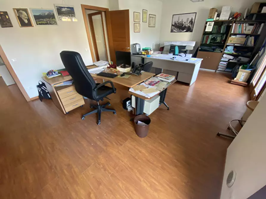 Immagine 14 di Ufficio in vendita  a Padova