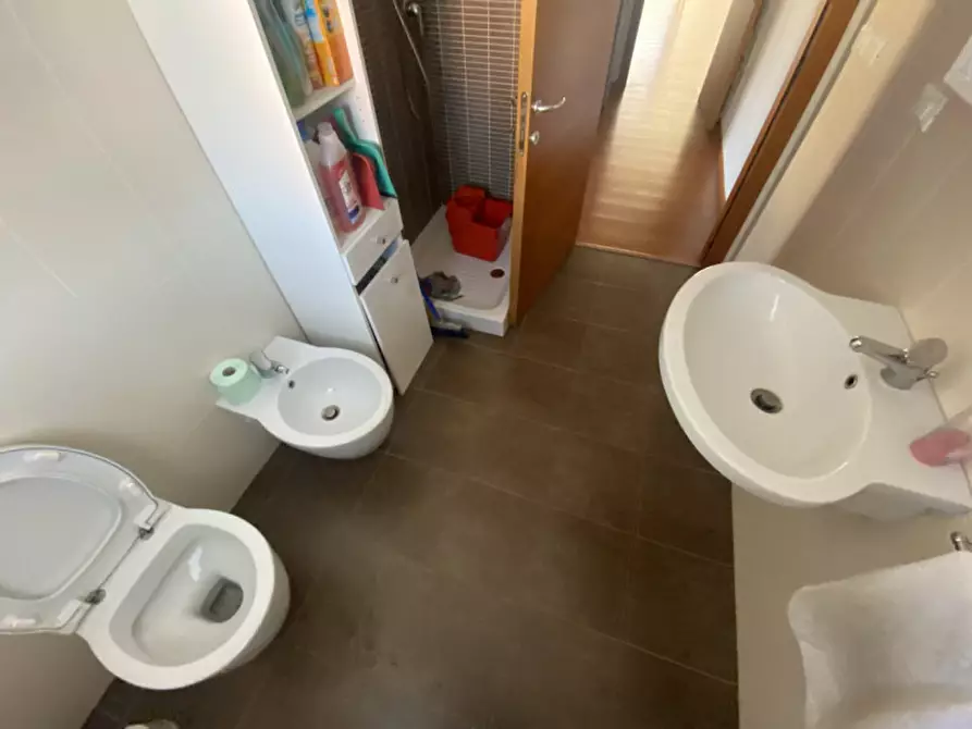 Immagine 17 di Ufficio in vendita  a Padova