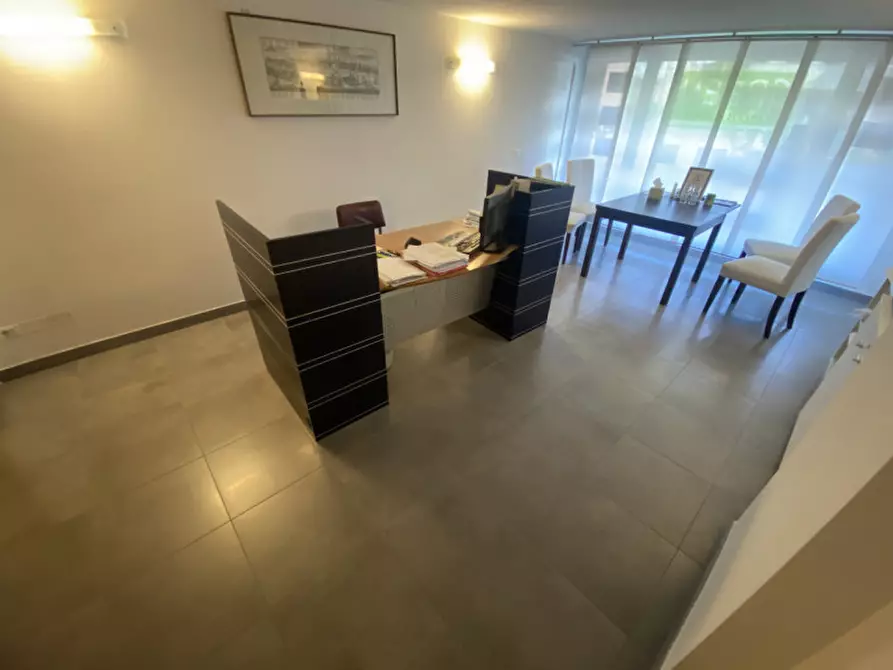 Immagine 18 di Ufficio in vendita  a Padova