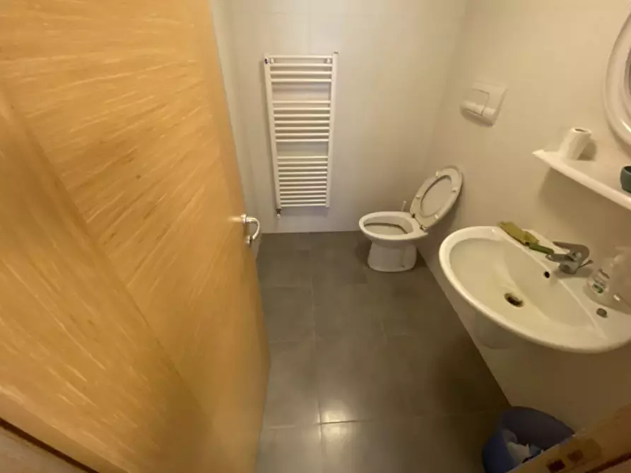 Immagine 20 di Ufficio in vendita  a Padova