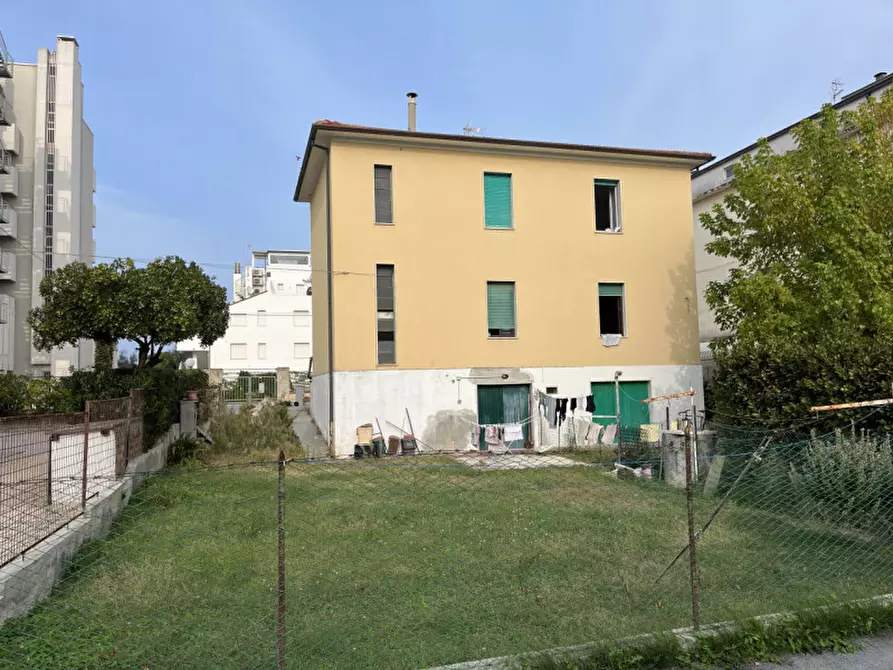 Immagine 1 di Appartamento in vendita  in VIA RIETI a Senigallia