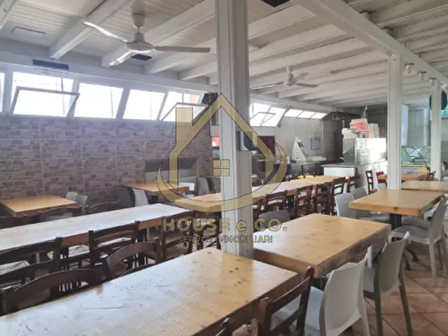 Immagine 13 di Attività commerciale in vendita  in Vigevano Centro a Vigevano