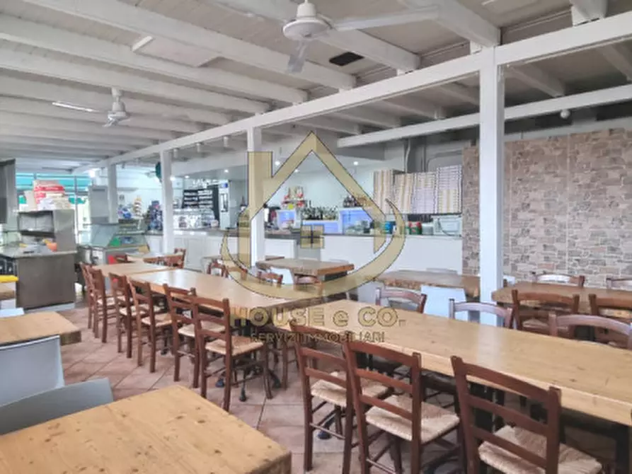 Immagine 14 di Attività commerciale in vendita  in Vigevano Centro a Vigevano