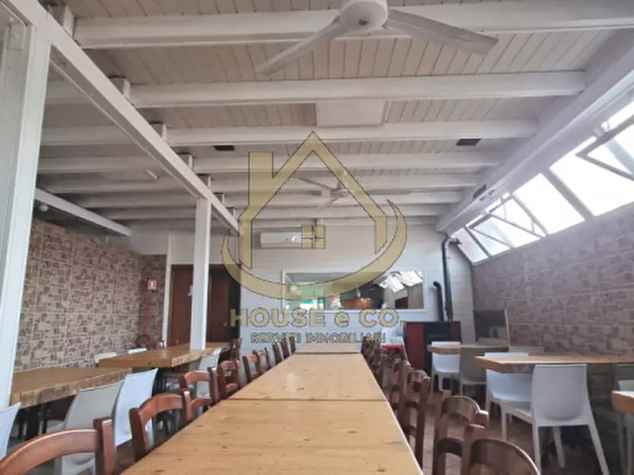 Immagine 15 di Attività commerciale in vendita  in Vigevano Centro a Vigevano