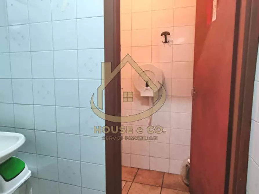 Immagine 19 di Attività commerciale in vendita  in Vigevano Centro a Vigevano