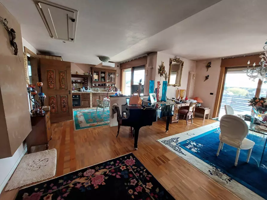 Immagine 8 di Attico in vendita  in Via Adige a Vicenza