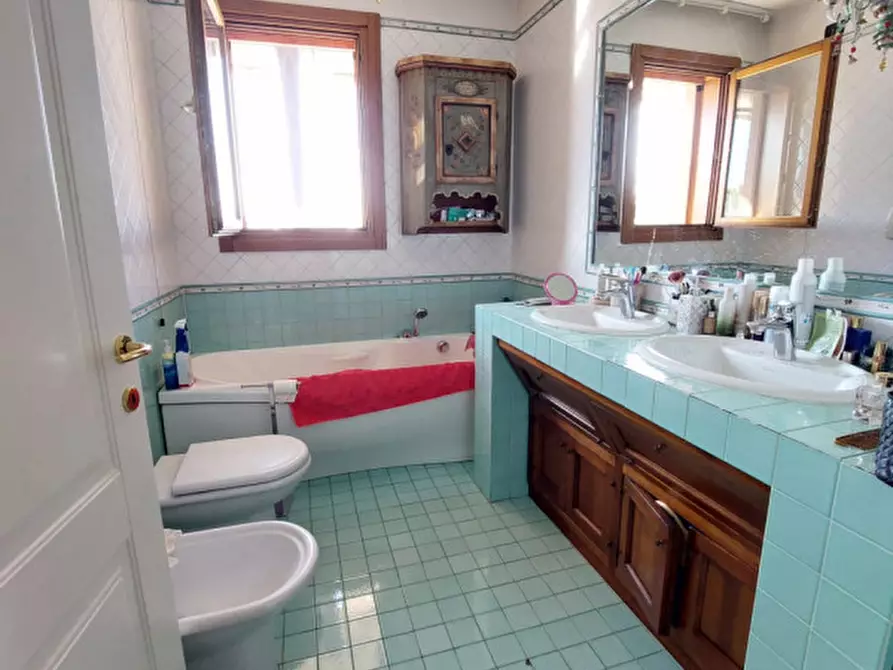 Immagine 15 di Attico in vendita  in Via Adige a Vicenza