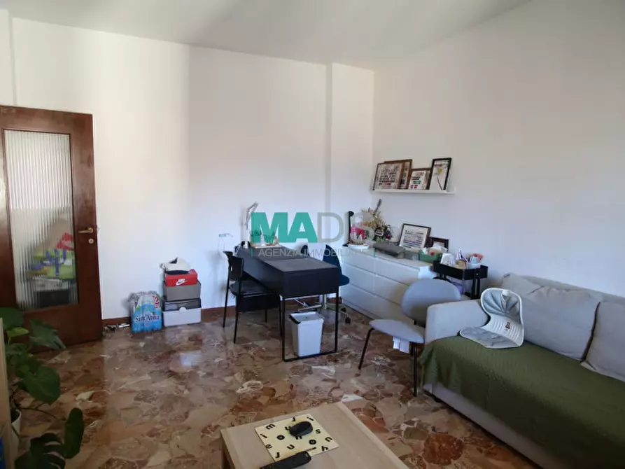 Immagine 6 di Appartamento in vendita  in Via Francesco Baracca a Prato