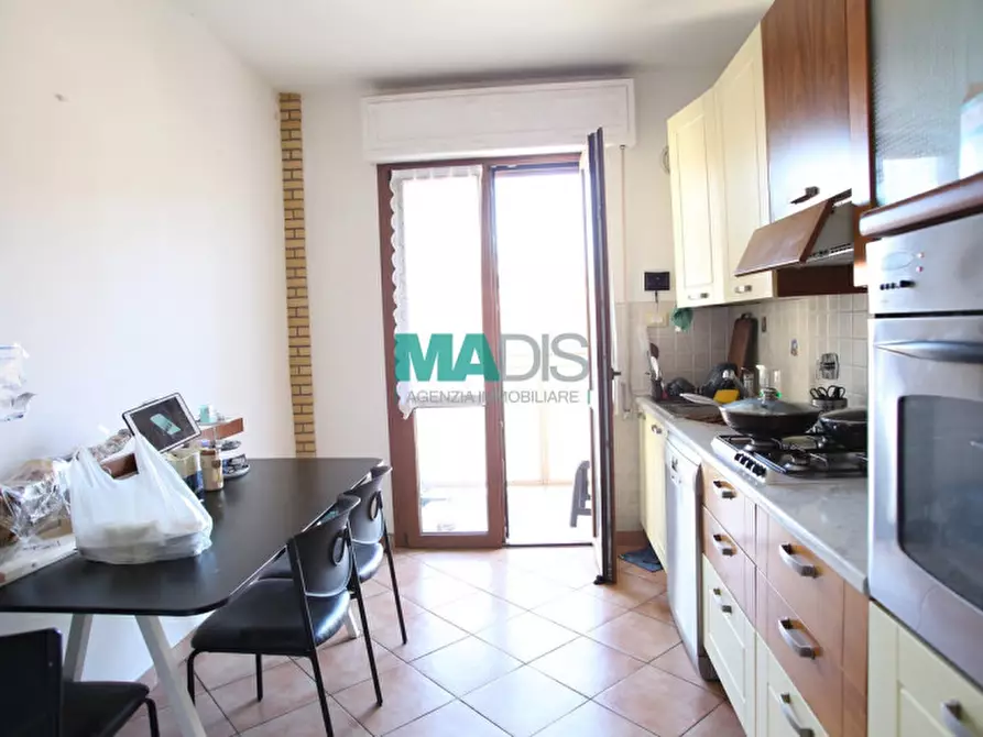 Immagine 11 di Appartamento in vendita  in Via Francesco Baracca a Prato