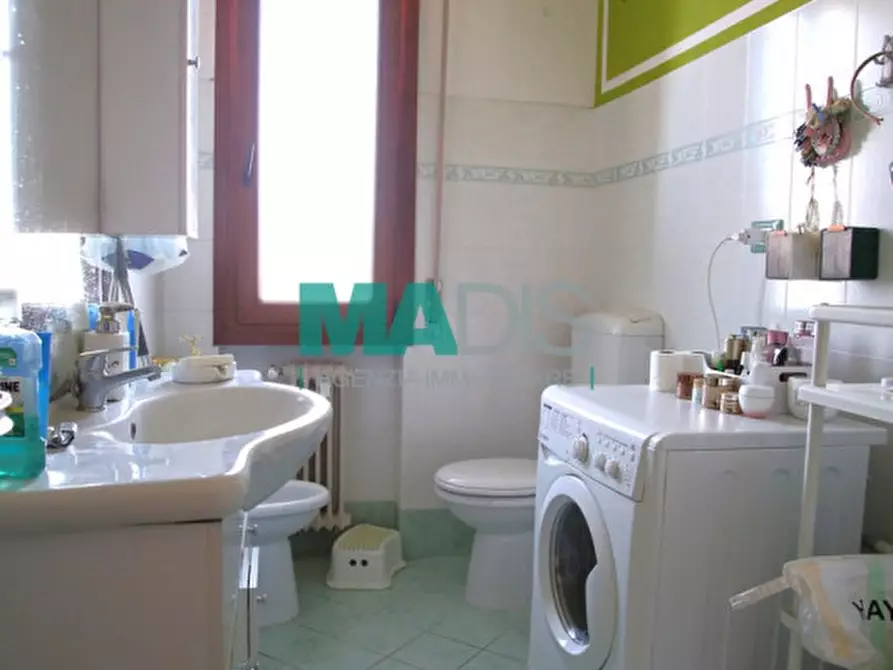 Immagine 23 di Appartamento in vendita  in Via Francesco Baracca a Prato