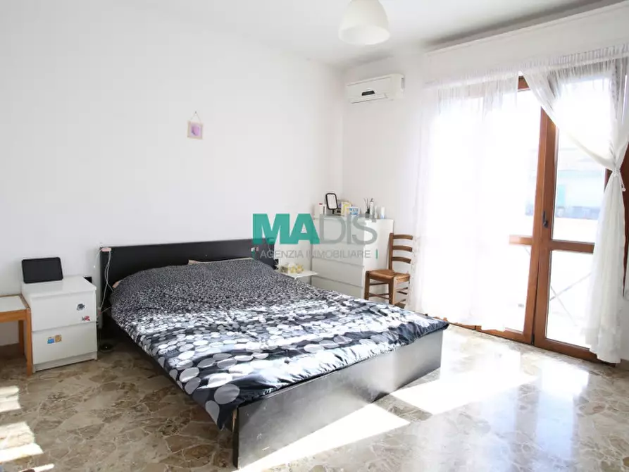 Immagine 29 di Appartamento in vendita  in Via Francesco Baracca a Prato