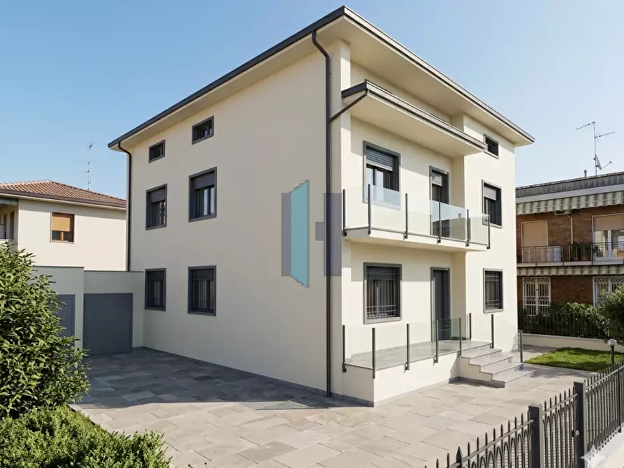 Immagine 2 di Casa indipendente in vendita  in Via Roma a Valbrembo
