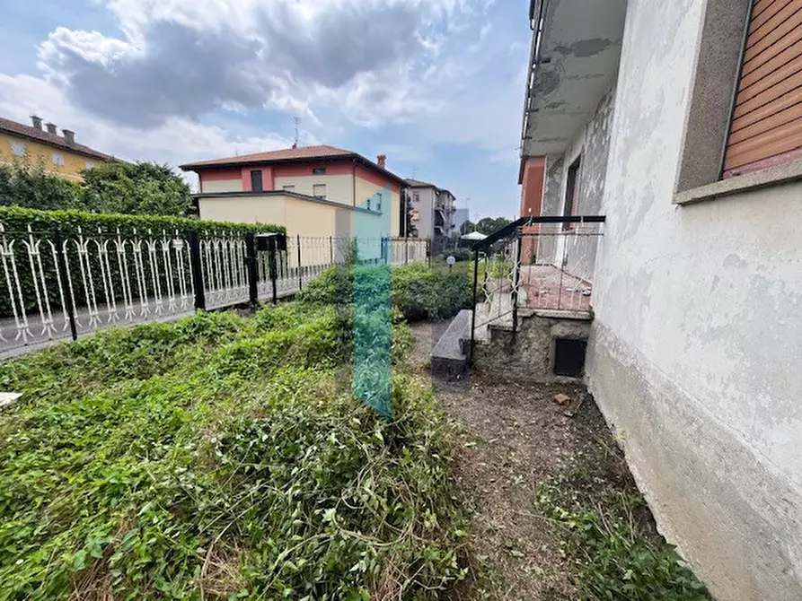 Immagine 9 di Casa indipendente in vendita  in Via Roma a Valbrembo