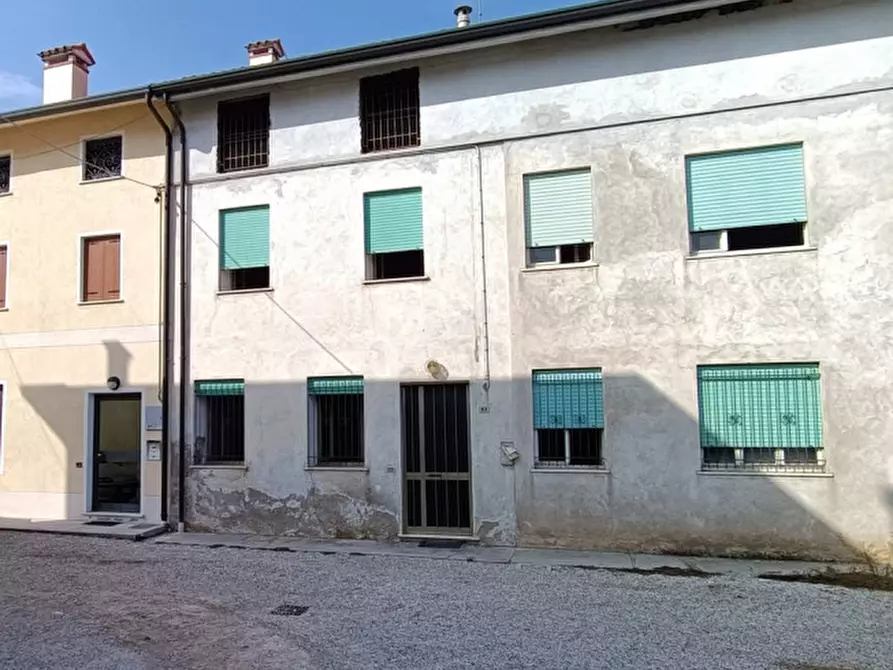 Immagine 1 di Villetta a schiera in vendita  in Via Asticello a Montecchio Precalcino