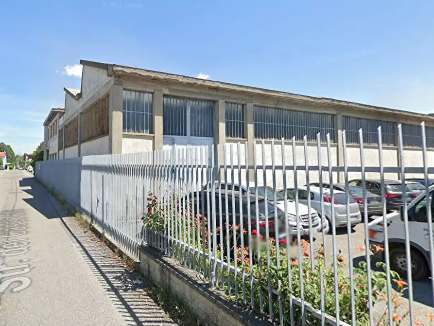 Capannone industriale in vendita in Strada del Cascinotto 139/18 a Torino