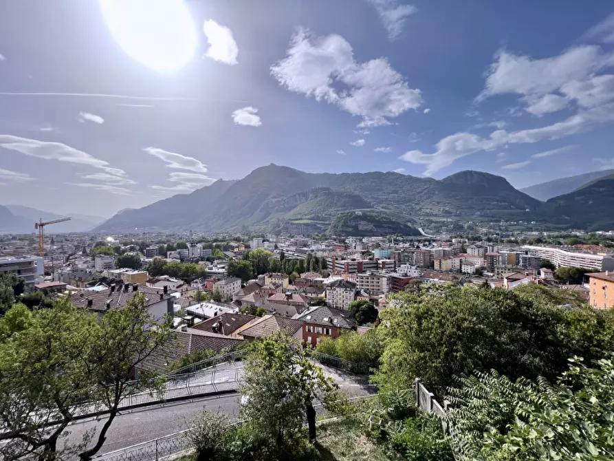 Immagine 1 di Villa in vendita  in via spalliera a Trento