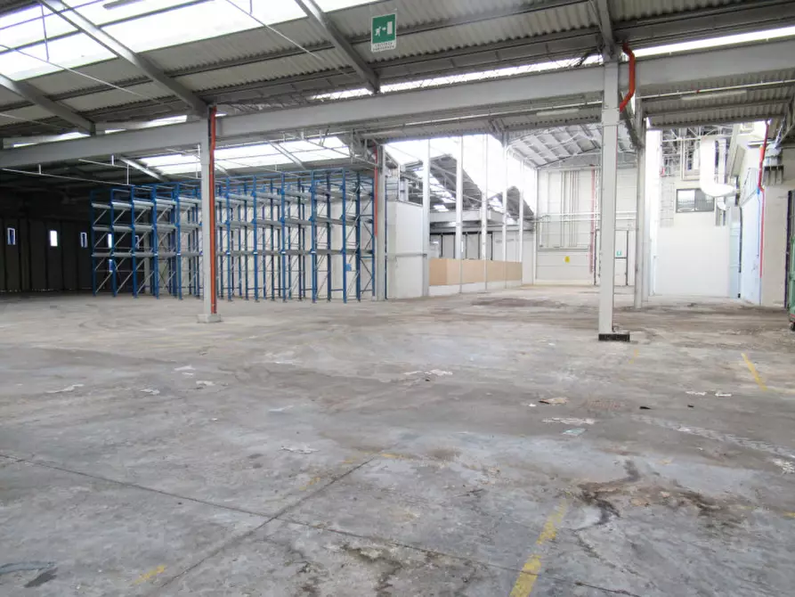 Immagine 20 di Capannone industriale in vendita  in via vallonto a Fontanelle