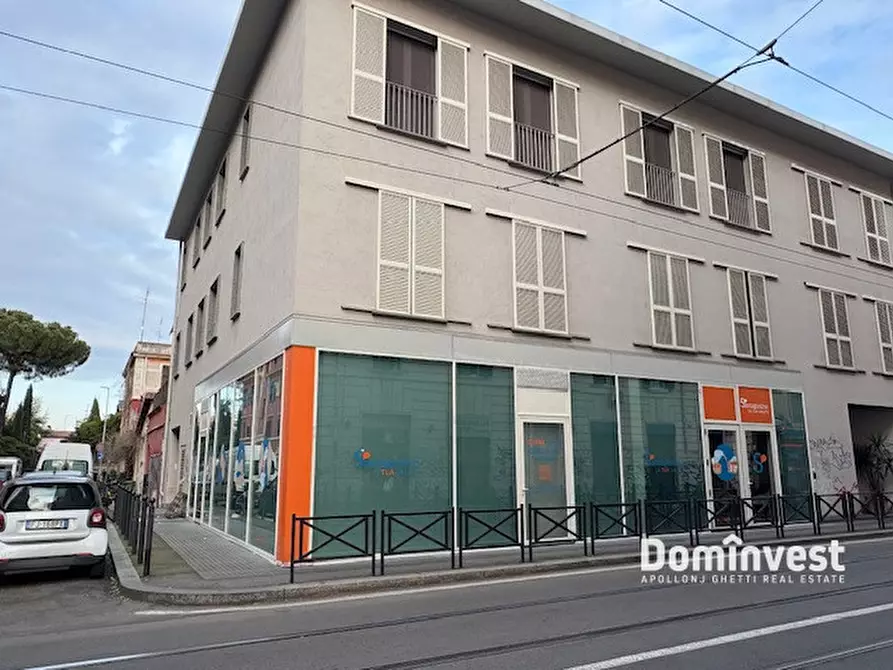 Immagine 4 di Negozio in vendita  in Via dei Reti a Roma