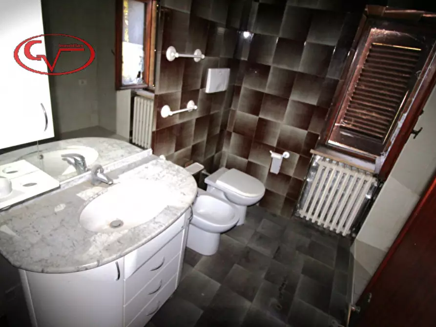 Immagine 17 di Rustico / casale in vendita  in Molino a Bucine