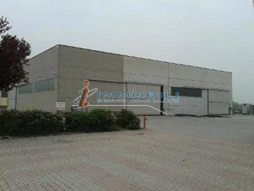 Immagine 4 di Laboratorio in vendita  in VIA MARCONI a Volongo